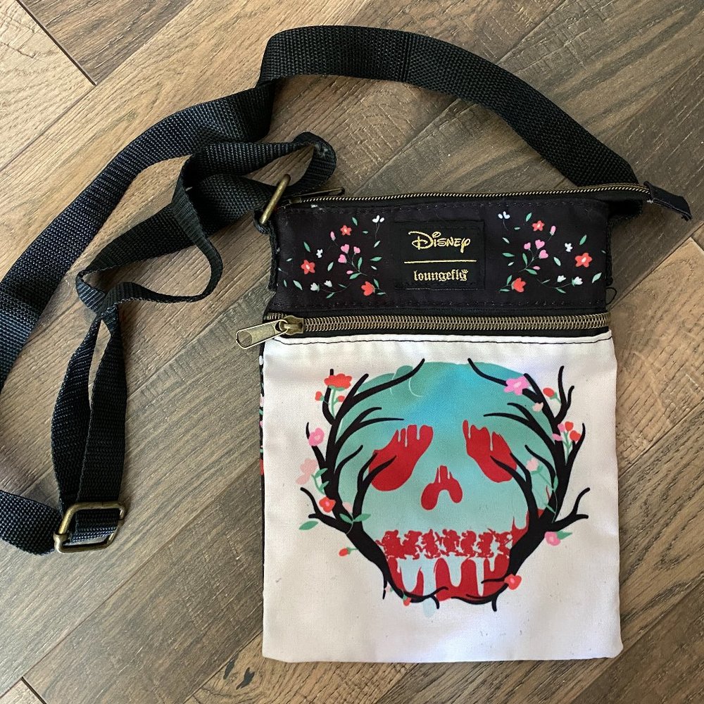 Disney Loungefly Poison Apple Purse/Belt Bag or Fanny Pack